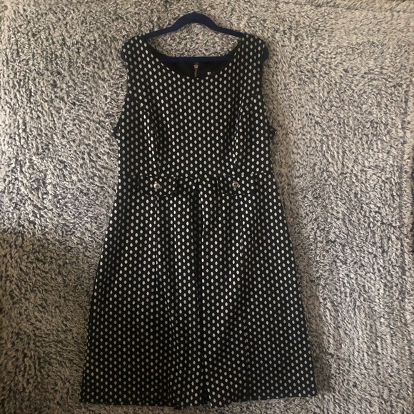 Women’s Geometric Prints Dress Size 8  in Excellent Used Condi… - Picture 12 of 12